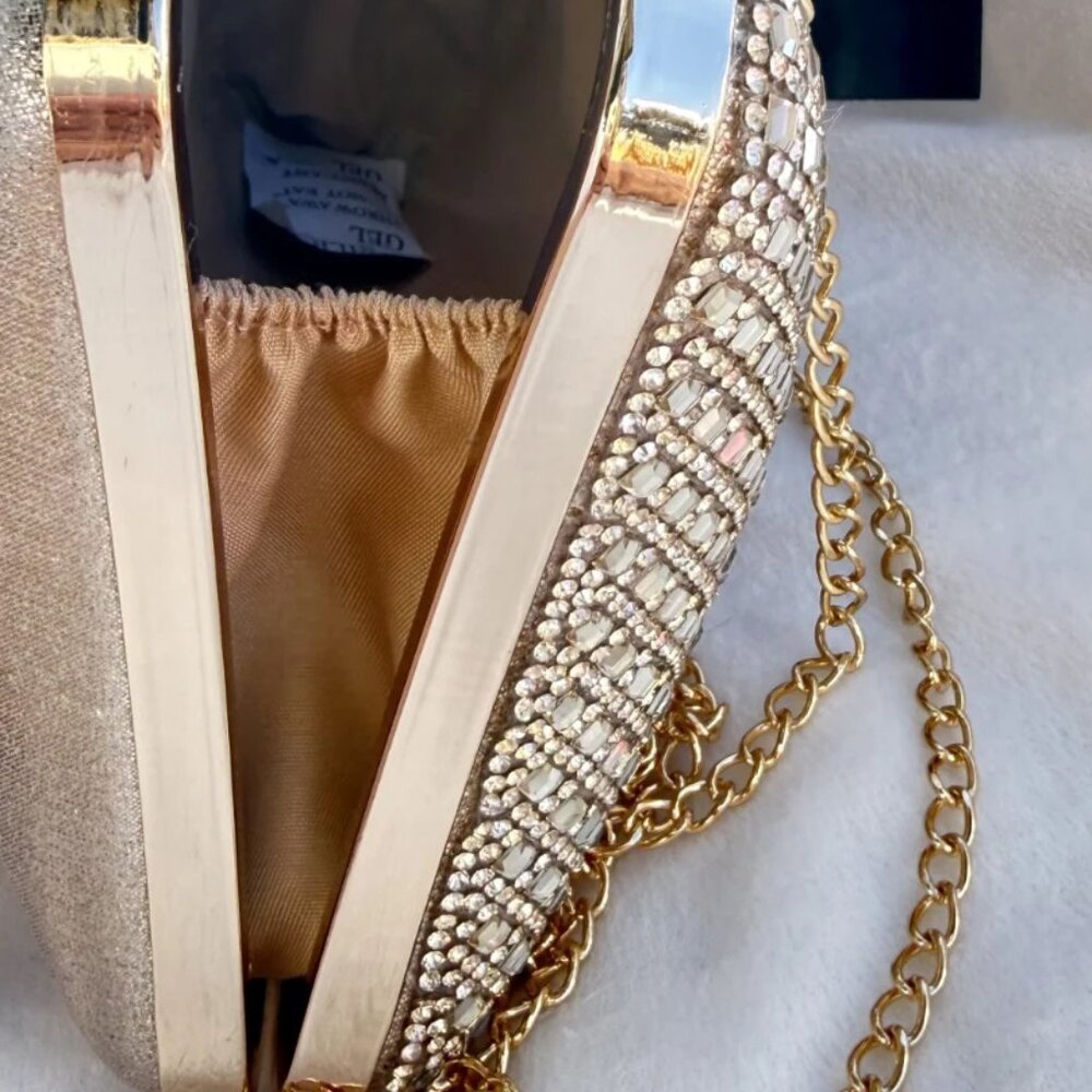 D’margeaux New York Sparkling Gold Rhinestone Evening Clutch Bag Chain NWT - Picture 6 of 14